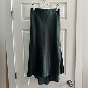 Abercrombie & Fitch High slit midi satin skirt. XS